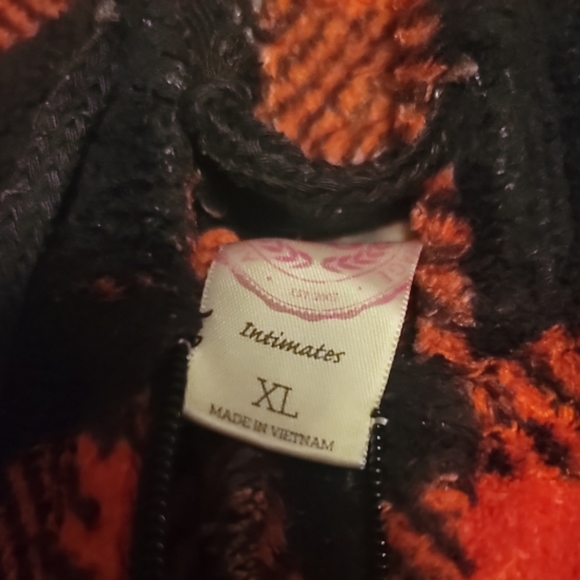 Red and black Buffalo check onesie - Picture 3 of 3